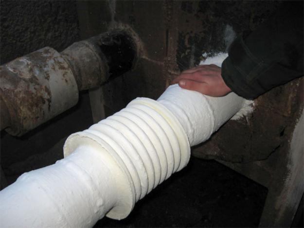 Утепление труб отопления в подвале