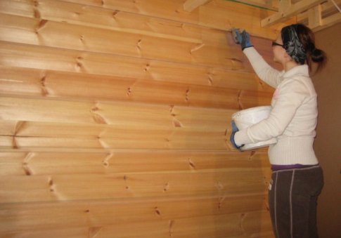 Подготовка деревянного дома к покраске